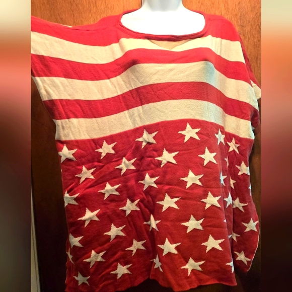 Alienware Tops - Alienware Red & White Star Reversable Ponch/tunic Cover Up